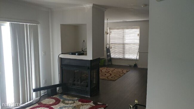 Foto del edificio - 2 br, 2.5 bath Condo - 2495 Angeline Dr