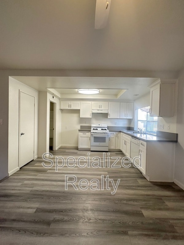 Foto del edificio - 13901 Sayre St