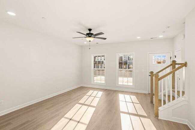 Foto del edificio - 505 Tappan Private Ln