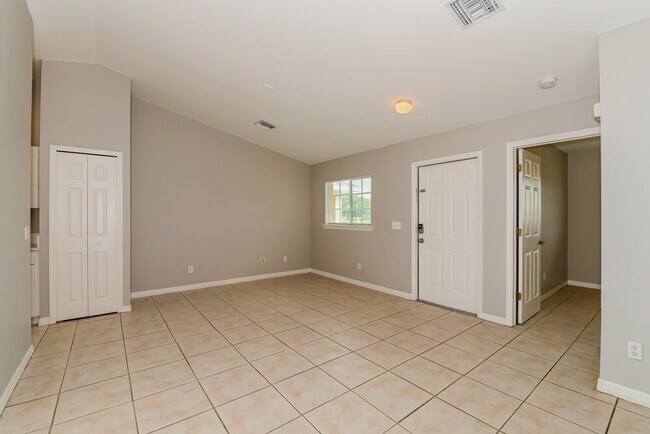 Building Photo - 5141 Leonard Blvd S