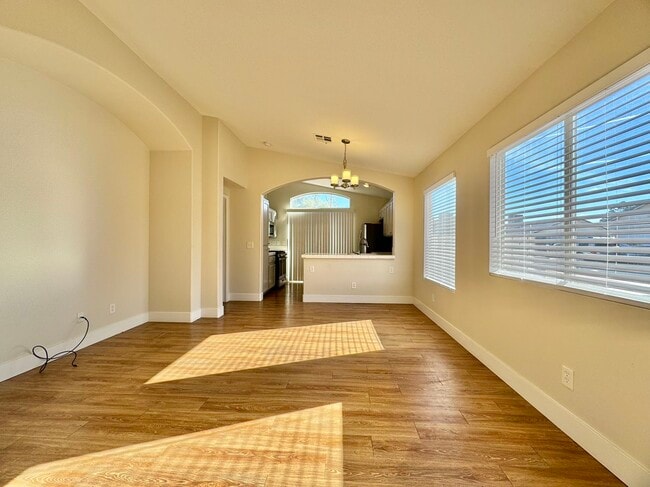 Building Photo - 4440 Rinker Ln