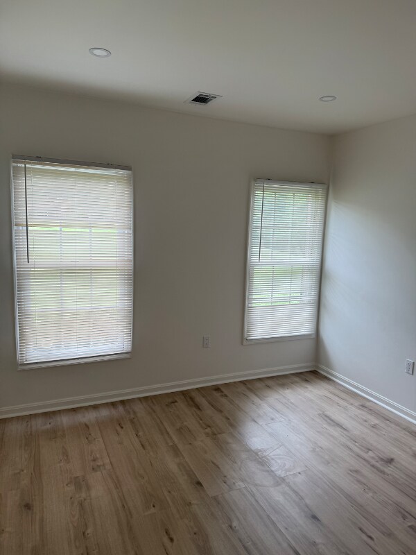 Foto del edificio - 5016 Dorsey Hall Dr