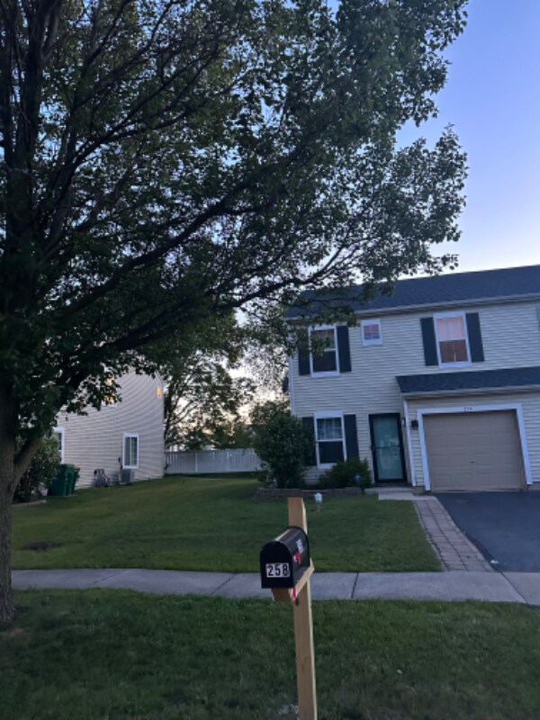 258 W Savannah Dr, Romeoville, IL 60446 Townhome Rentals in