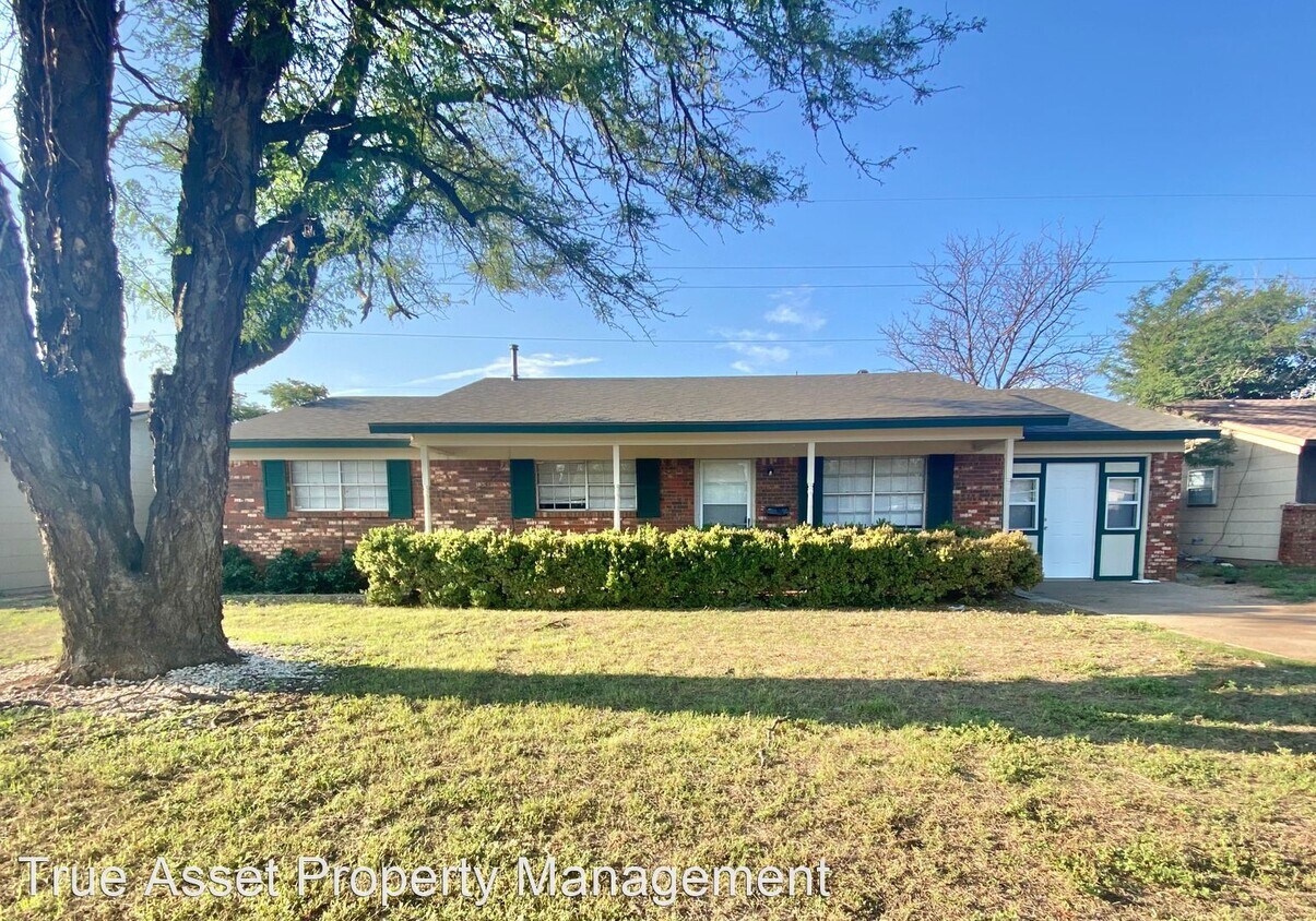 4 br, 2 bath House 1903 71st St House for Rent in Lubbock, TX