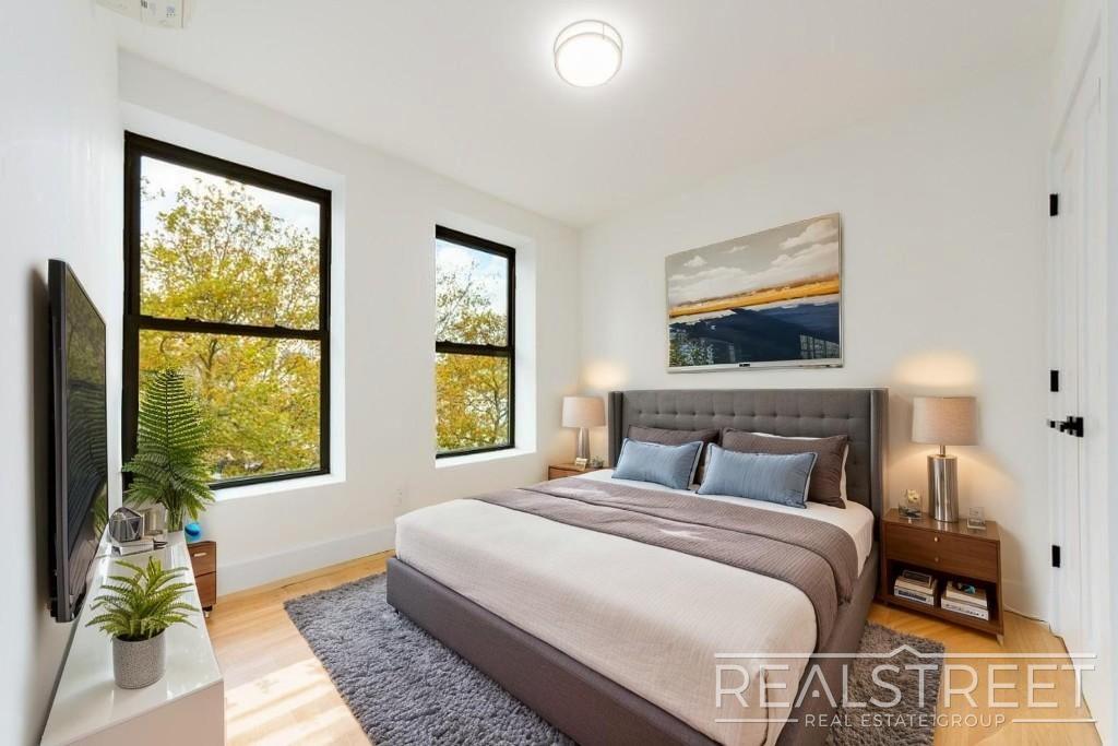 Foto principal - DEKALB AVENUE