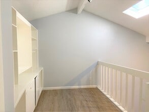 Building Photo - 13014 Leader St