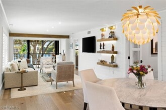 Building Photo - 3135 Riviera Dr