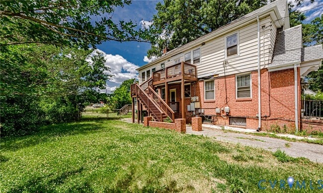 Building Photo - 1022 W 48th St