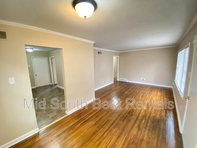 Building Photo - 3470 Kensett Dr