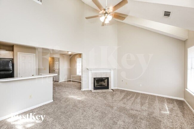 Foto del edificio - 7842 Shadowland Cove