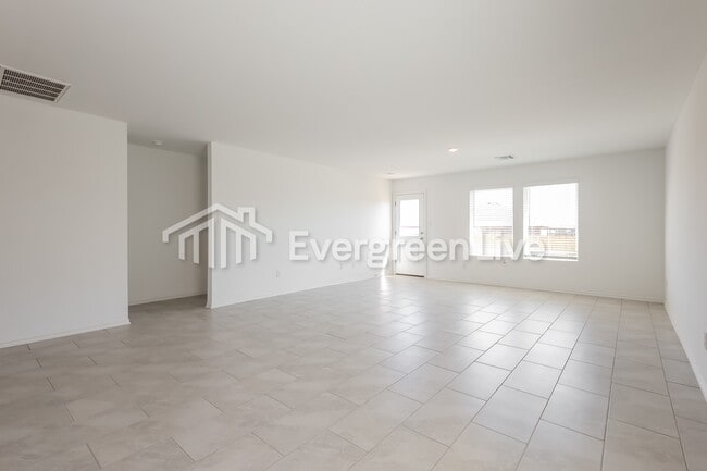 Building Photo - 2308 Claire Dr