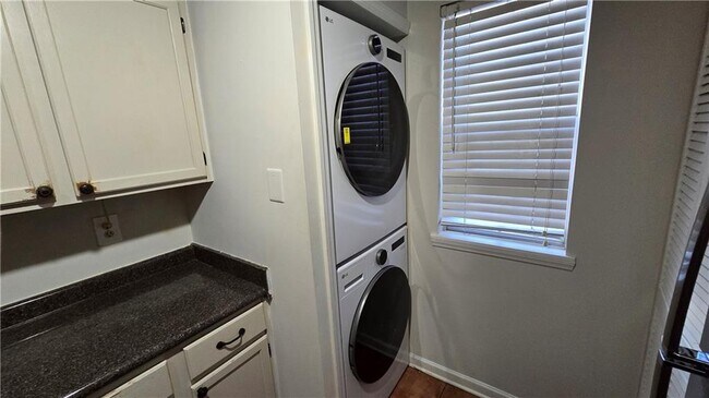 Foto del edificio - 1308 Red Deer Way