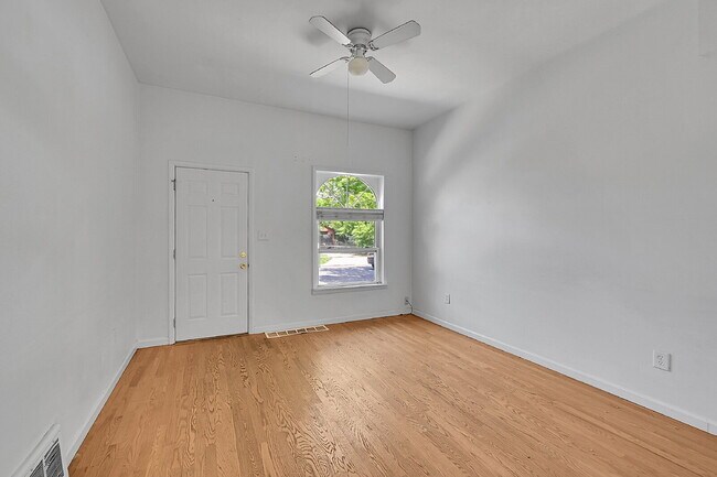 Foto del edificio - $1,495.00 - 1 Bedroom, 1 Bathroom, Multipl...