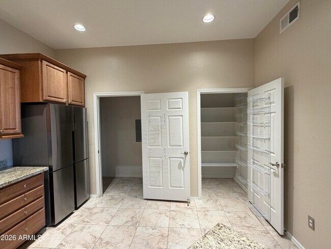 Foto del edificio - 14575 W Mountain View Blvd