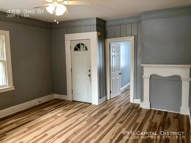 Building Photo - 3 bedroom in Albany NY 12206