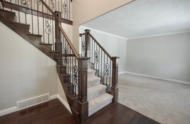 Building Photo - 7136 Ponderosa Way