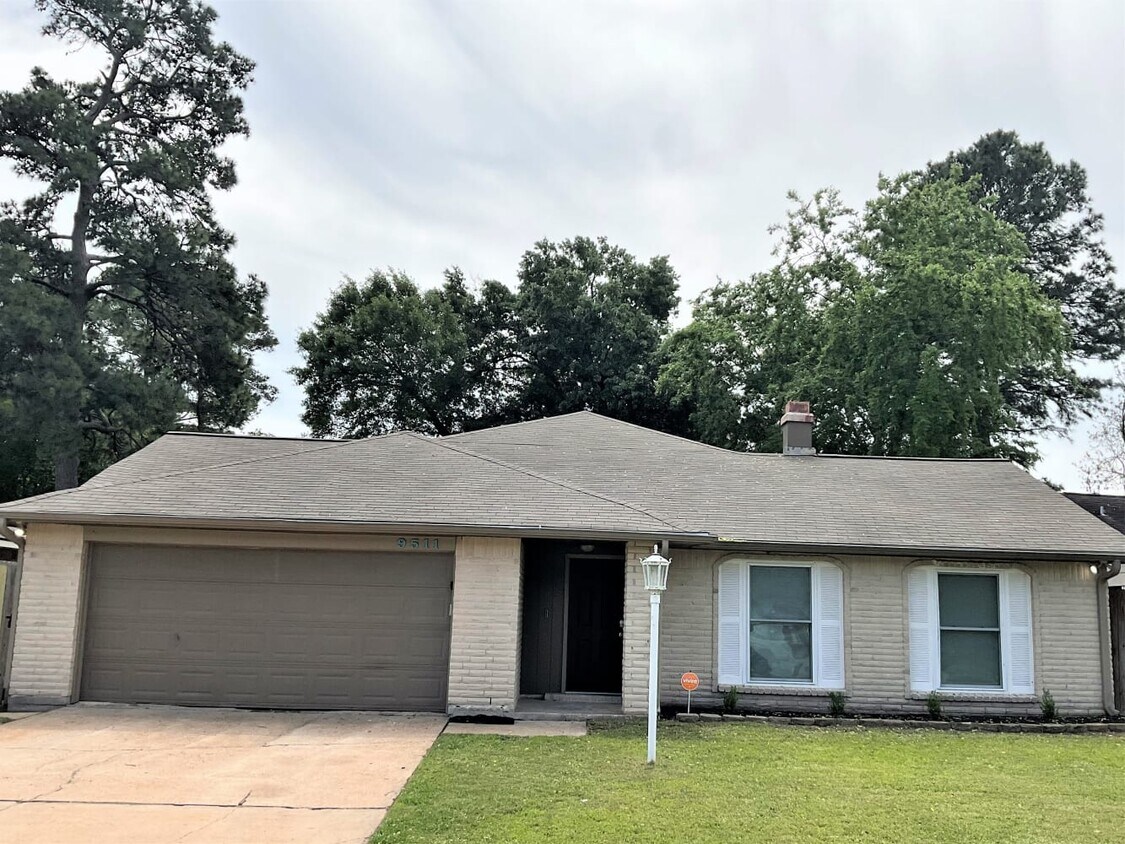 Primary Photo - 9511 Rannock Way
