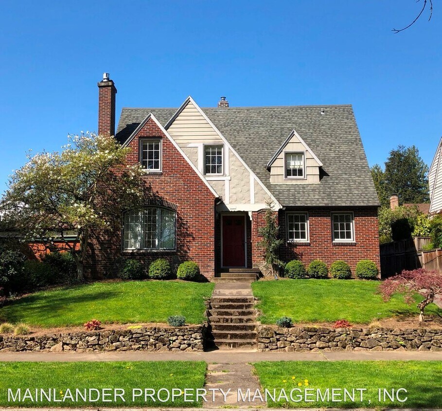 Primary Photo - 3 br, 2.5 bath House - 2721 NE 21ST AVE