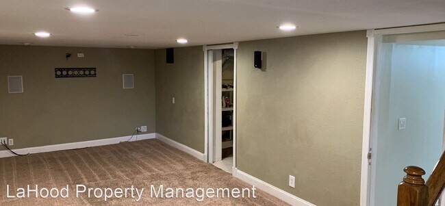 Building Photo - 3 br, 2 bath House - 208 w Melbourne