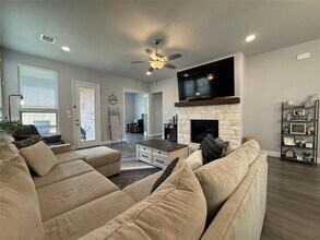 Building Photo - 3607 Clara Dr