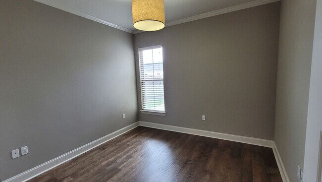 Foto del edificio - Beautiful 4 bedroom home on the lake!