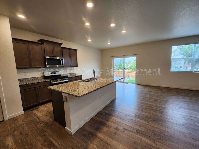 Foto del edificio - 508 Ledge St