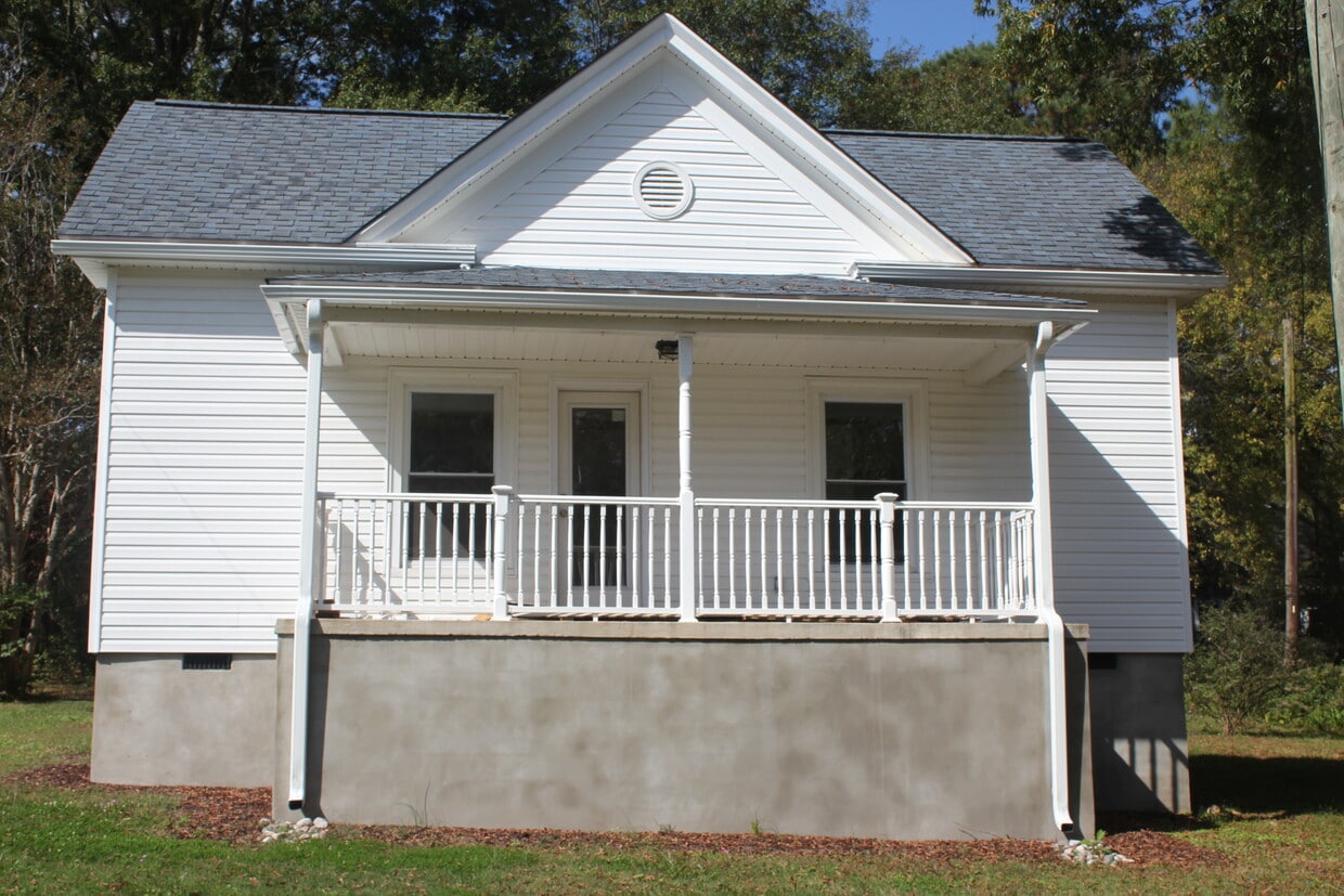 Porch off of Master Bedroom - 805 Mill St