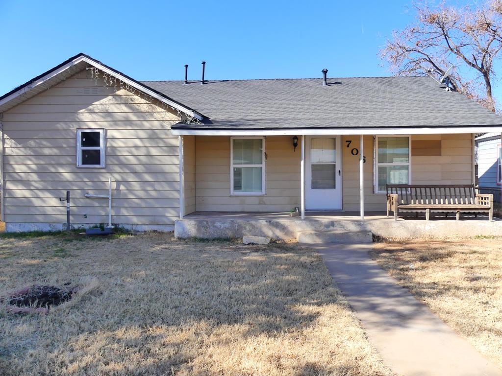 706 SW 2nd St, Andrews, TX 79714 House Rental in Andrews, TX