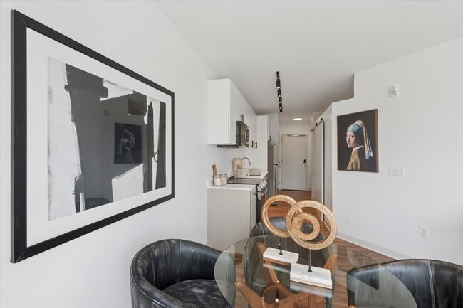 Building Photo - The Felix