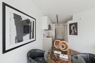 Building Photo - The Felix