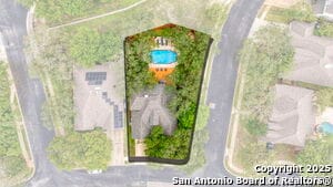 Foto del edificio - 9610 Rocksprings St