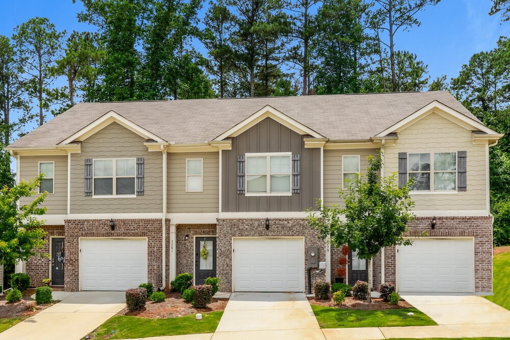 Primary Photo - 3281 Pennington Dr