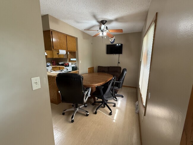 Foto del edificio - 1530 11th St N