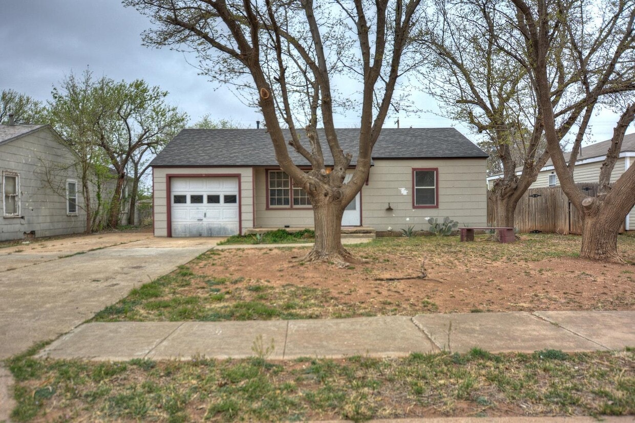 2812 40th St, Lubbock, TX 79413 House for Rent in Lubbock, TX