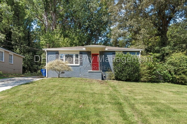 Photo - 1421 Cobb Branch Drive House
