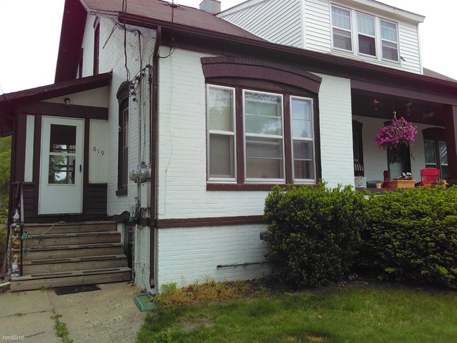 Building Photo - 1 br, 1 bath 4plex - 619 N Mill St