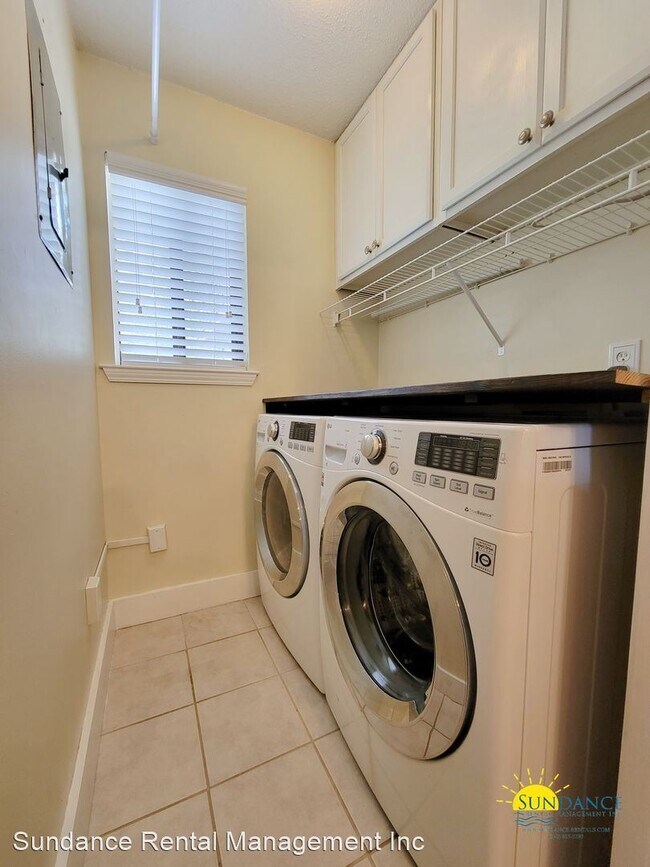 Building Photo - 2 br, 1.5 bath House - 168 Bayou Drive