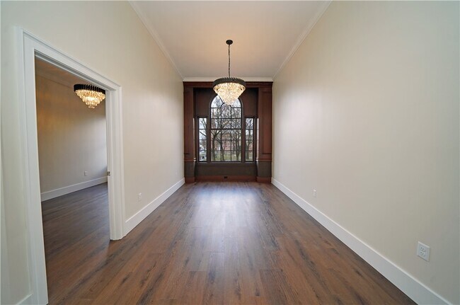 Foto del edificio - 207 N Main St