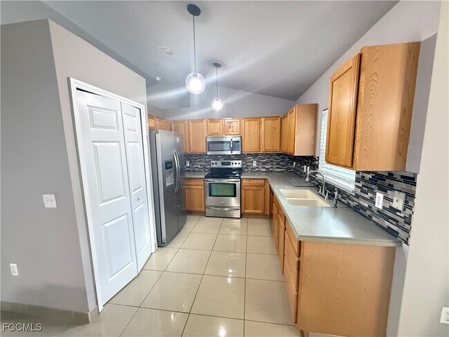 Building Photo - 3207 54th St W