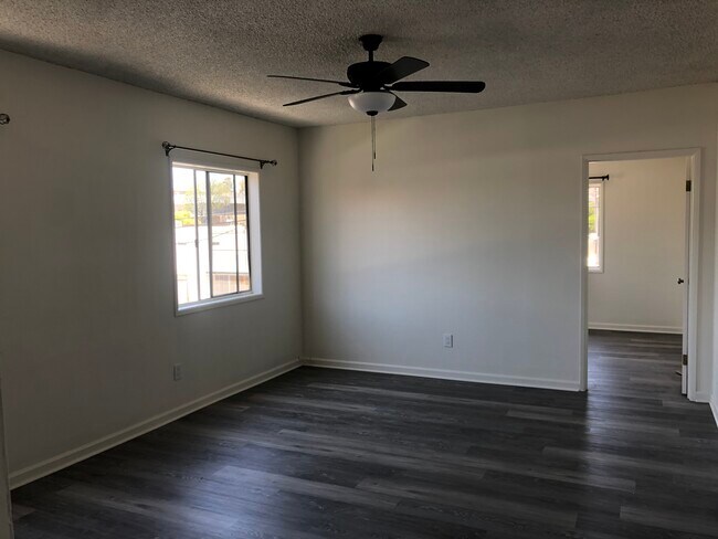 Living Area - 2136 W Temple St