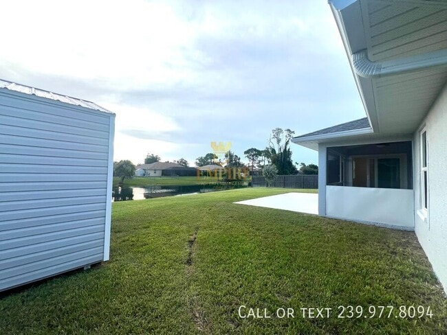 Foto del edificio - 17330 Meadow Lake Cir