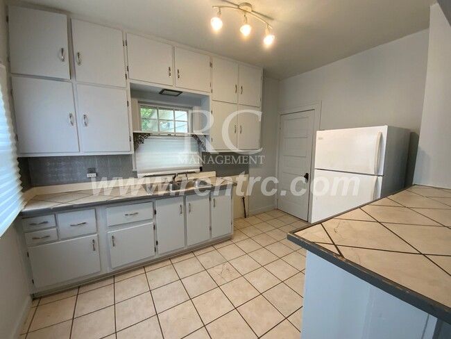 Building Photo - 403 Florida-