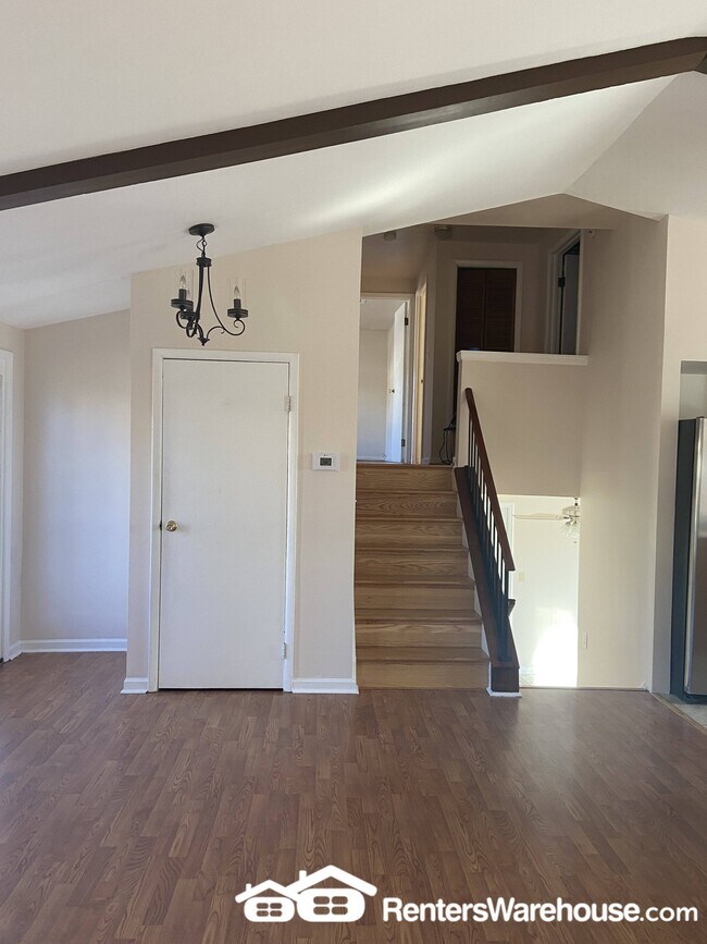 Foto del edificio - 750 Hyde Park Dr