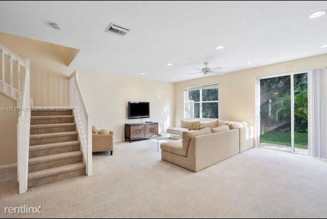 Foto del edificio - 16129 Poppy Seed Cir
