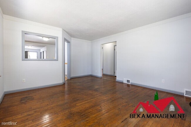 Foto del edificio - 2 br, 1 bath House - 5118 Toepfer Rd