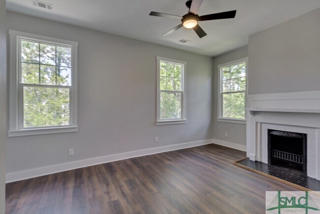 Building Photo - 1113 E 31st St