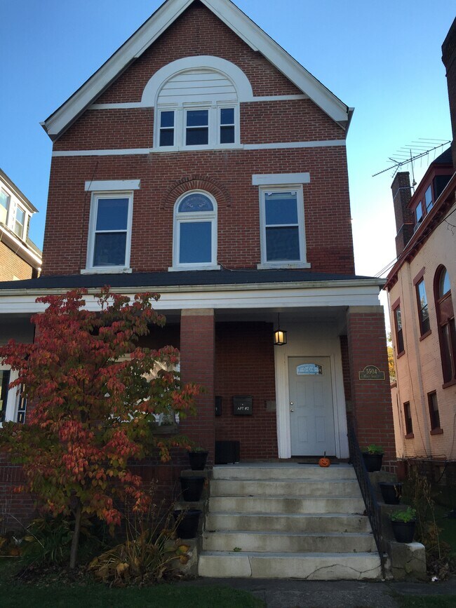 Building Photo - 5504 Hays St.