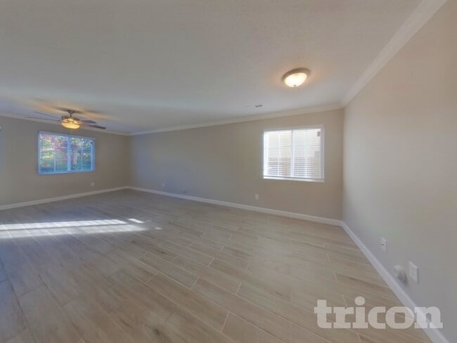 Building Photo - 3733 Eskdale Dr