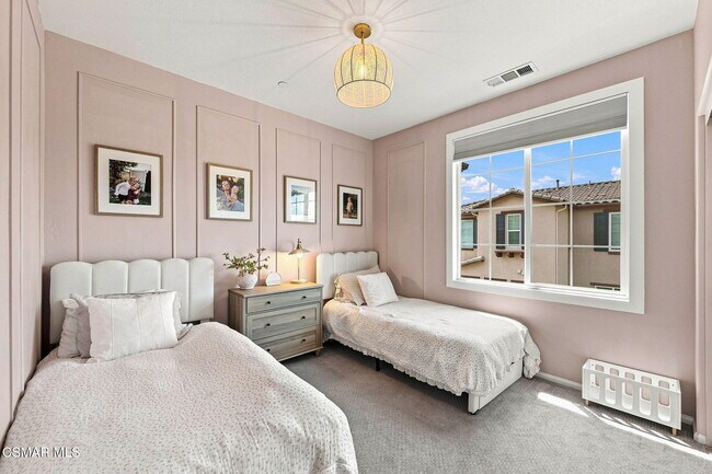 Foto del edificio - 425 Stratus Ln