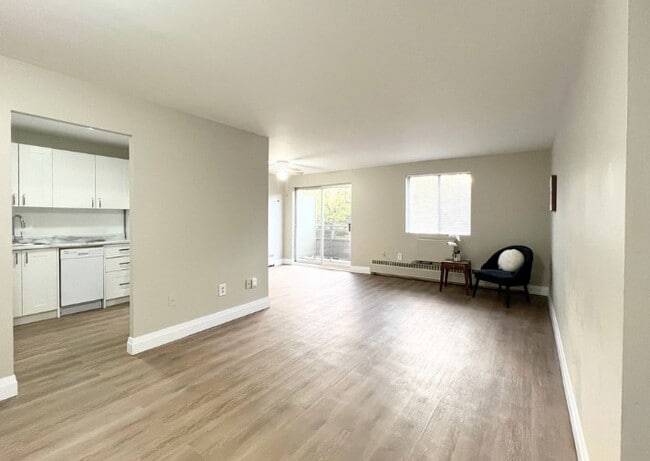 Building Photo - Cedar Towers